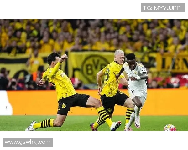 皇马后防线连续两场失误，削弱了夺冠机会