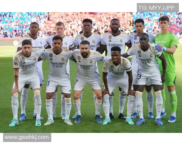 皇马遭遇主场惨败，巴萨高居西甲榜首：西班牙足球格局再洗牌